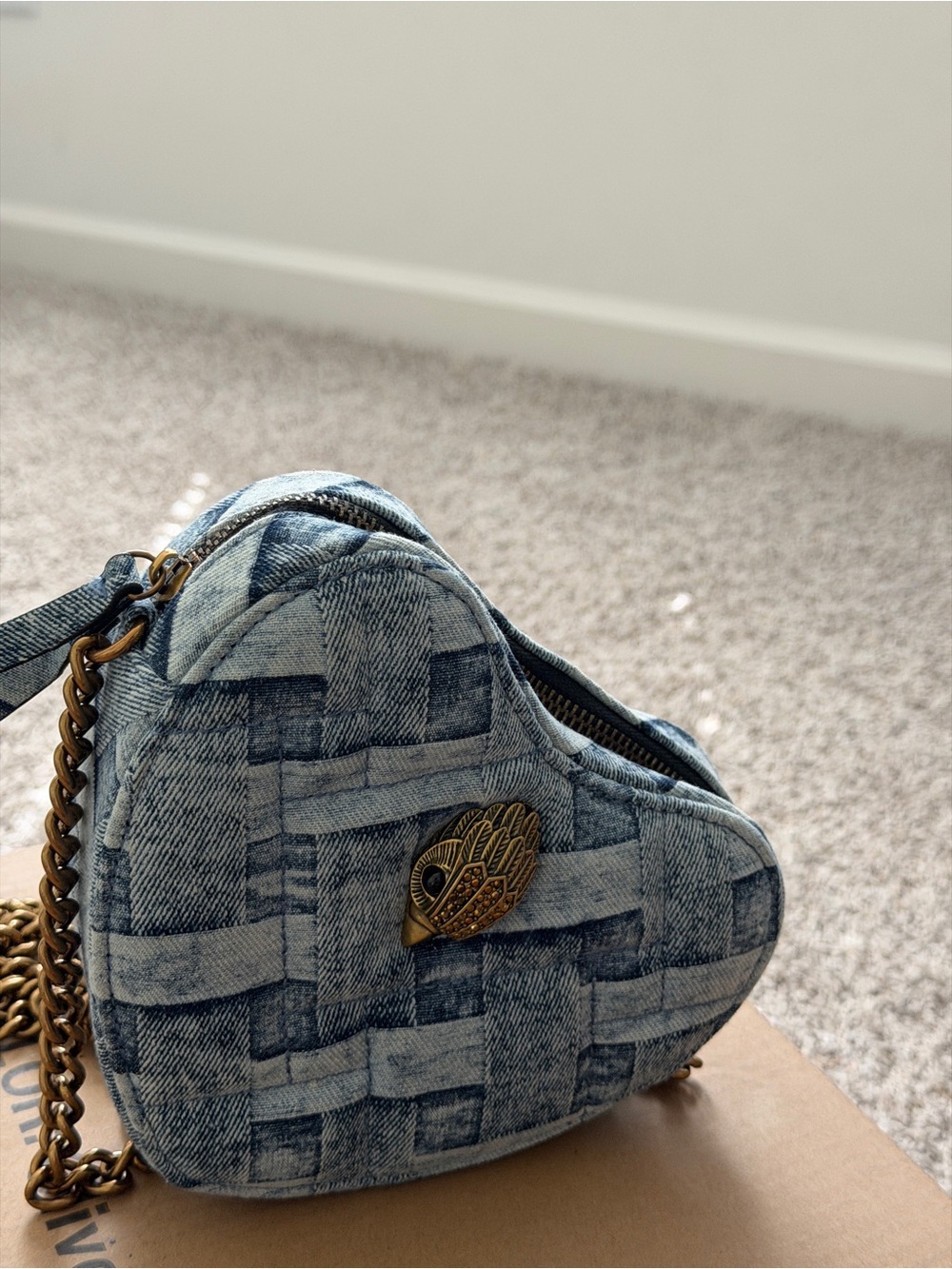 Kurt Geiger Denim Woven Heart Crossbody with Gold Chain - Picture 3 of 4